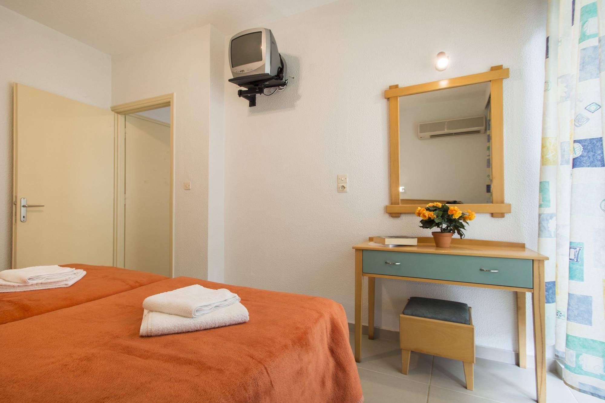 Aparthotel Erato & 3*