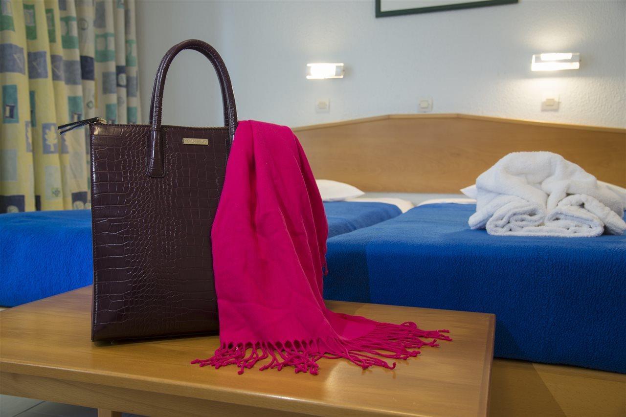 Erato & Aparthotel